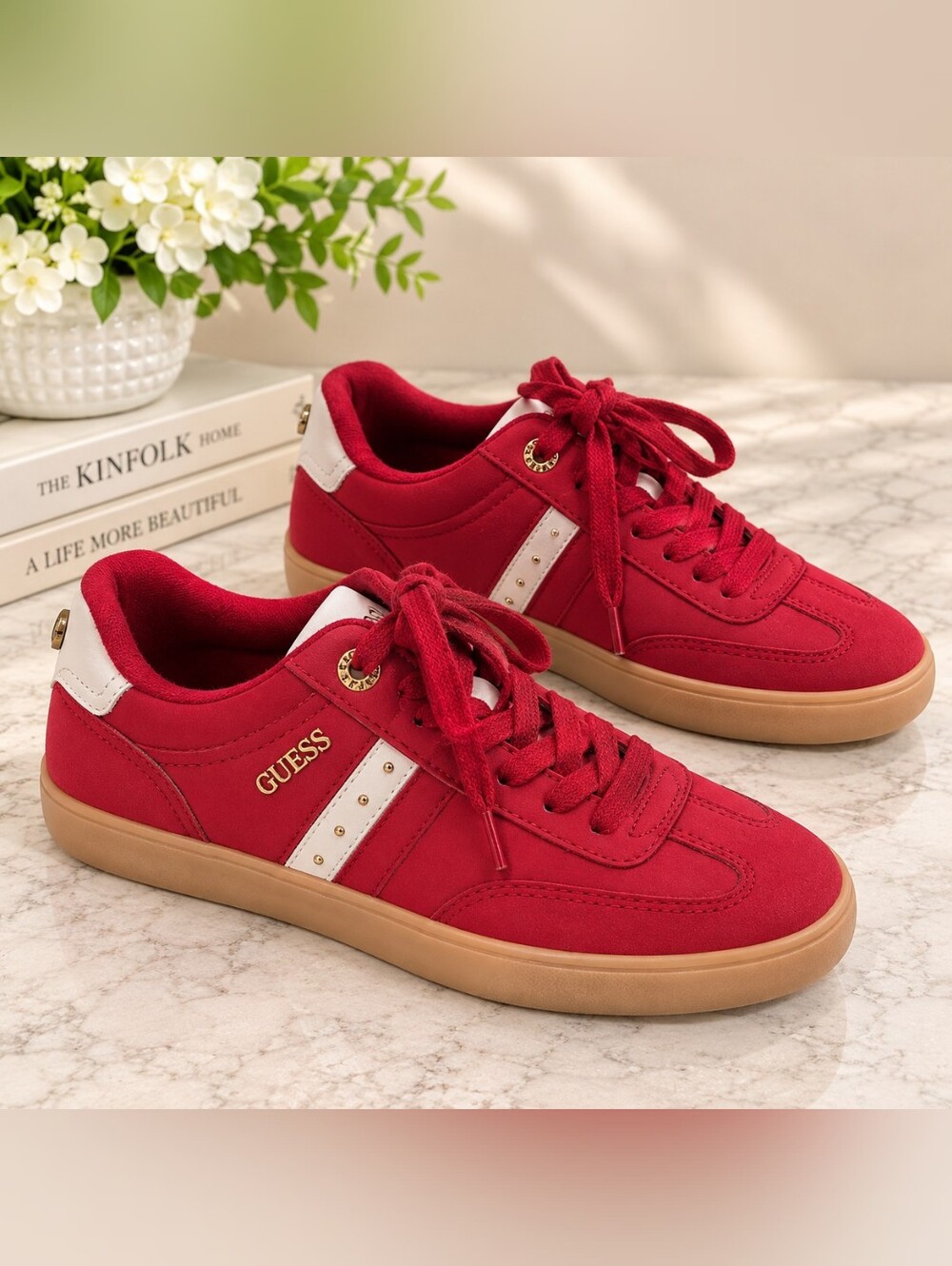 GUESS Women’s 8.5 M Red Gold Low Top Sneakers Gum Sole